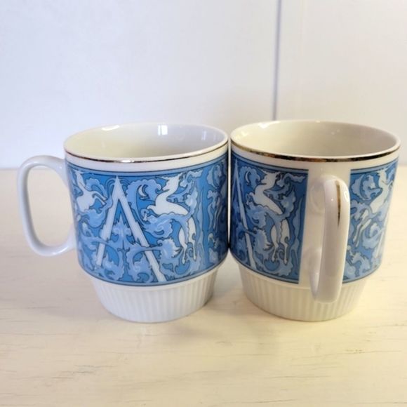 Rare Vintage Unicorn Fantasy 1960s Stacking Mugs in Blue Set of 2 - Picture 10 of 10